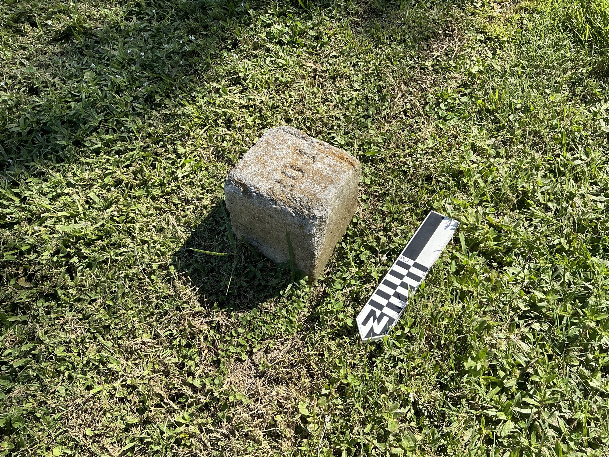 Extra image of flat marble marker