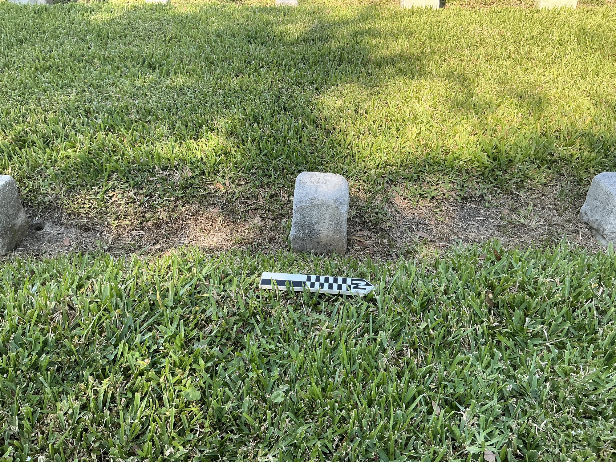 Extra image of flat marble marker