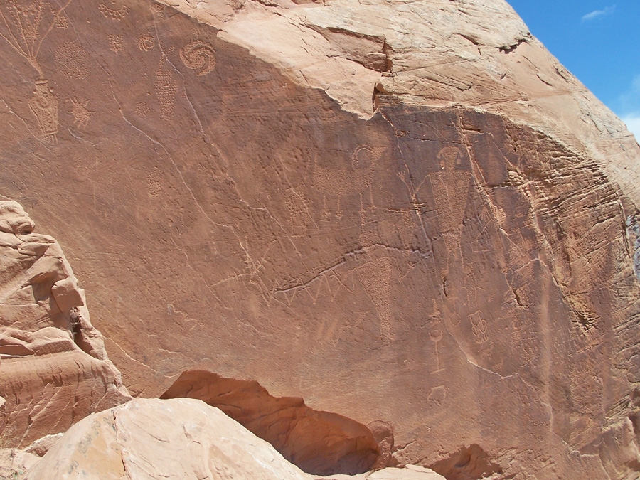 Cub Creek petroglyphs