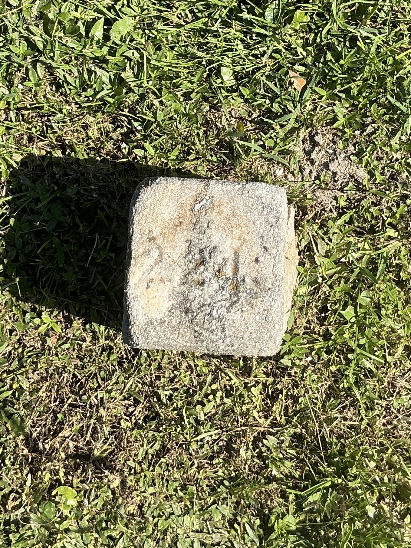 Top of flat marble marker