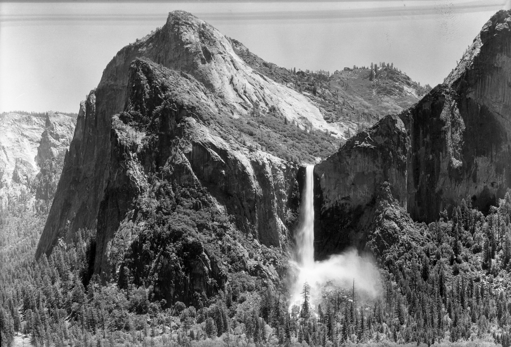 Bridalveil Fall from Oak Flat Road (HWY 120).