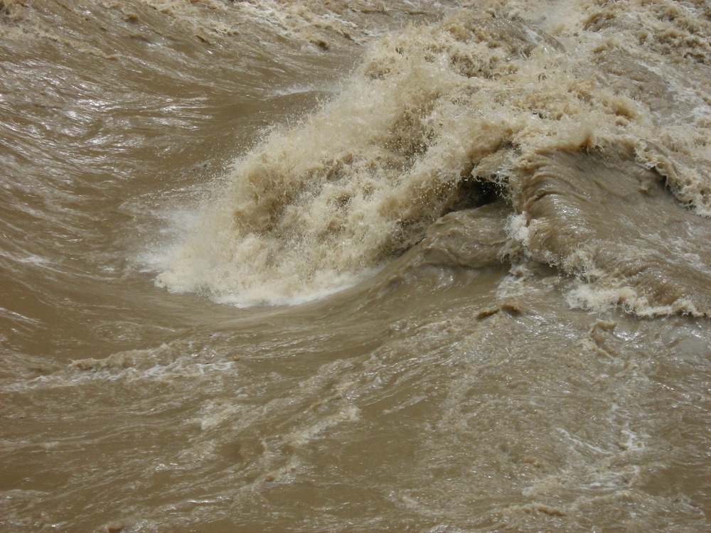 Teepee Rapid with flow rate of 20,000 cfs