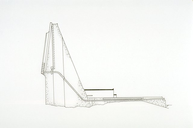 Diagram depicts a cross-section of Glen Canyon Dam.