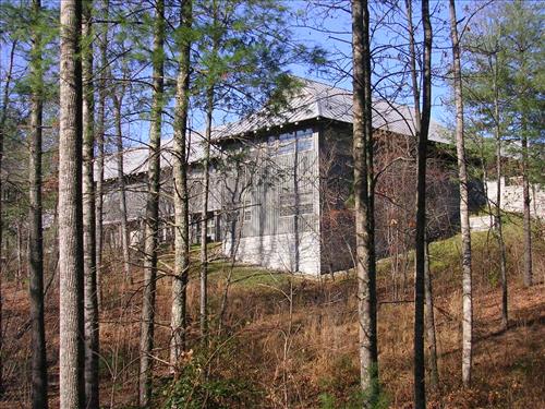Headquarters building rear at Blue Ridge Parkway in November 2009