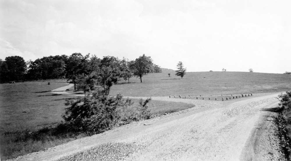 1935 photo of South River Picnic Grounds entrance