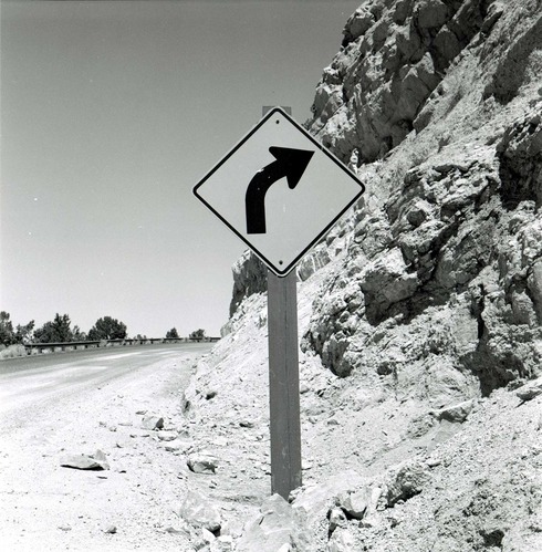 Approaching right curve sign in Kolob Canyon.