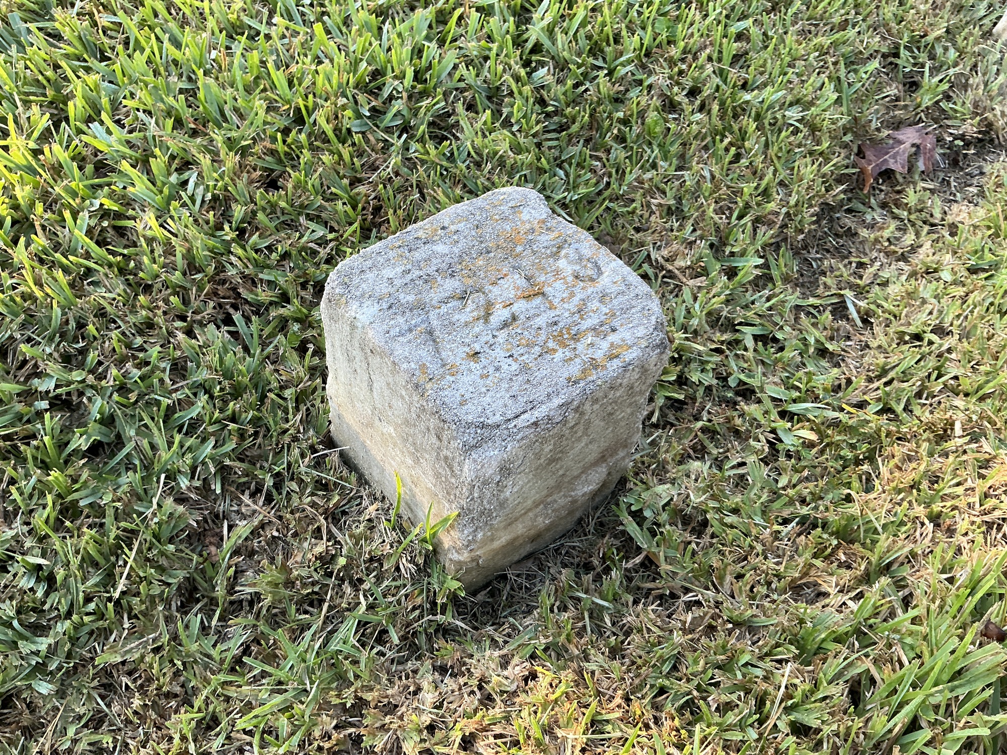 Extra image of flat marble marker