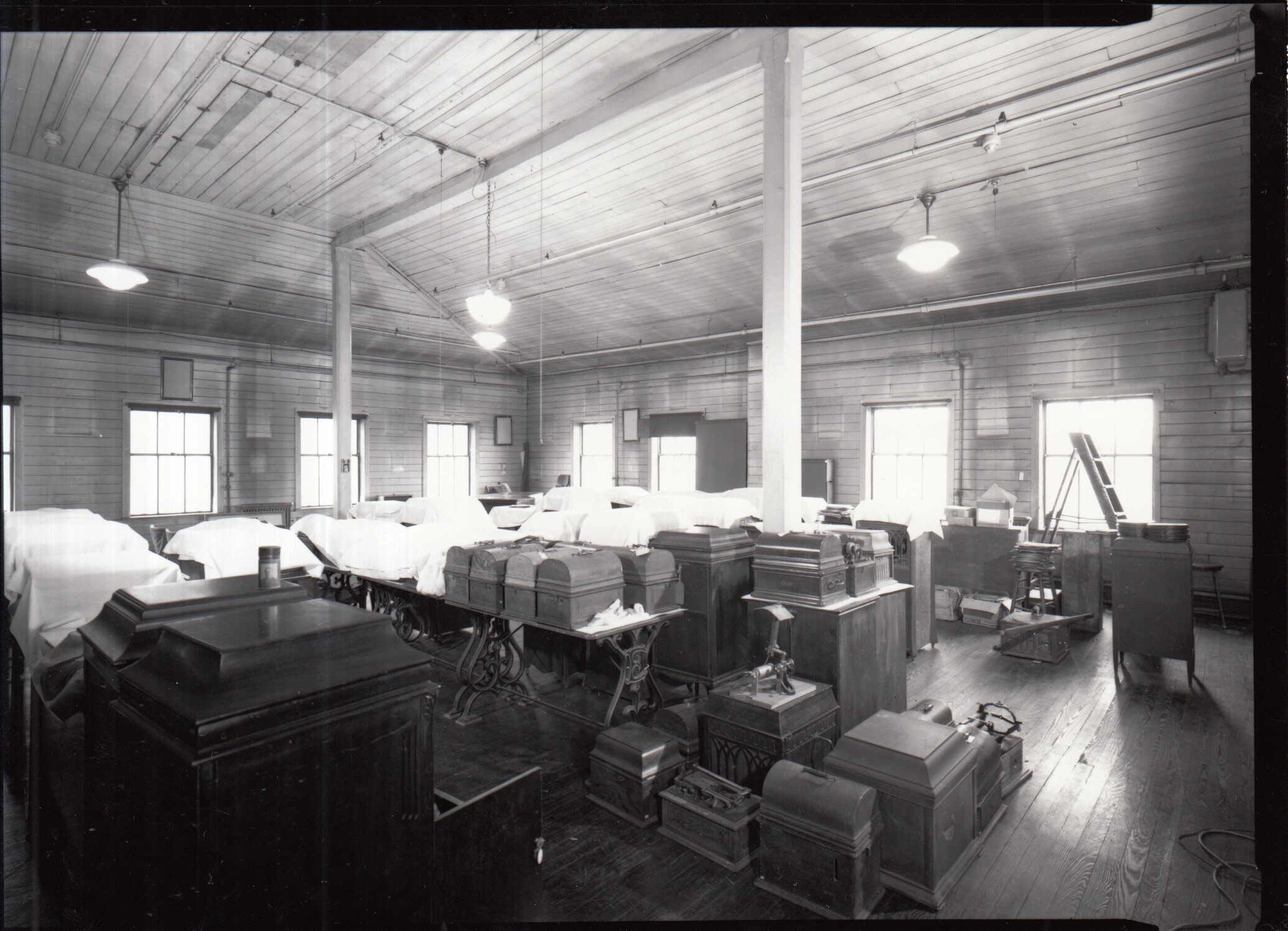 Laboratory Building 5, third floor, section 70.