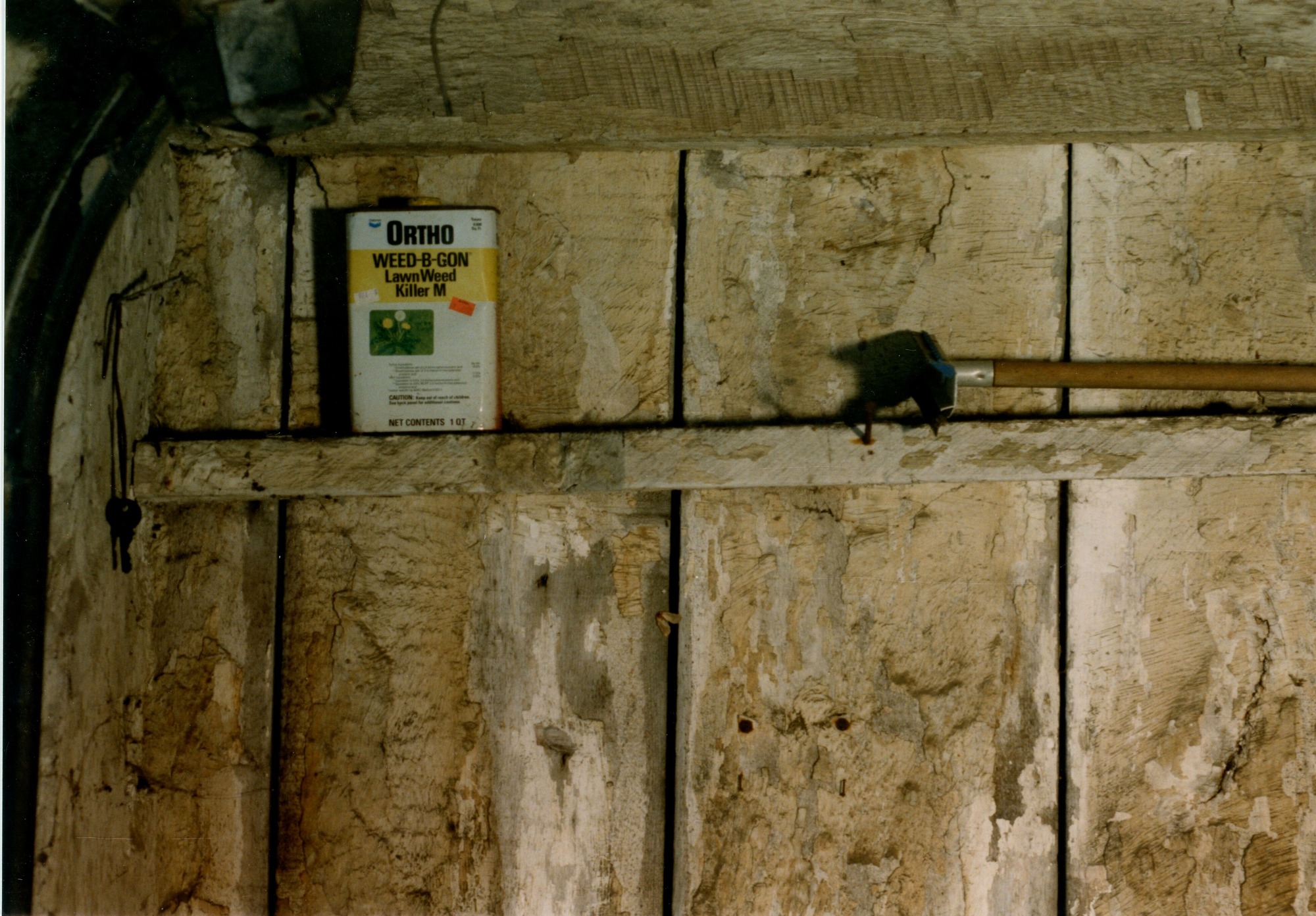 HS-2: east bay- east wall