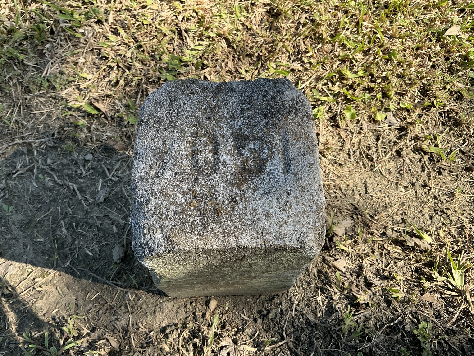 Top of flat marble marker