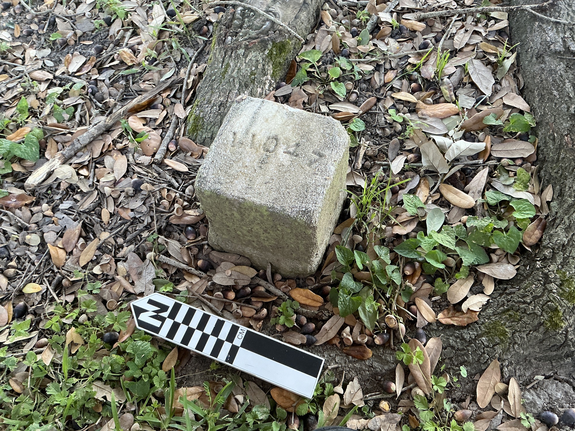 Extra image of flat marble marker
