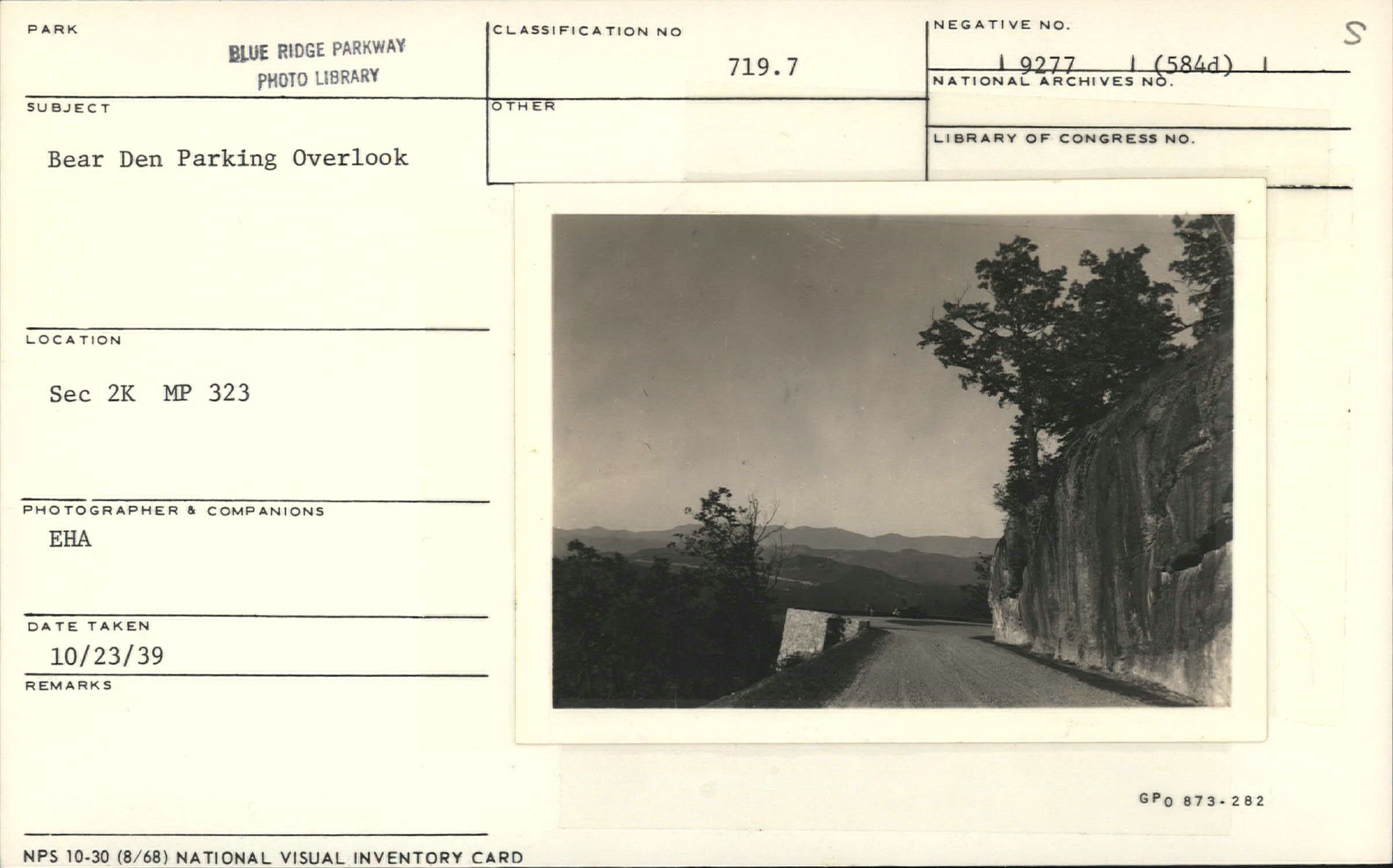 Bear Den Parking Overlook