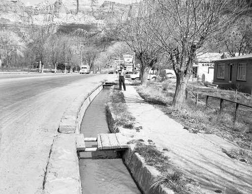 Irrigation ditches and walks for tort claim against government.