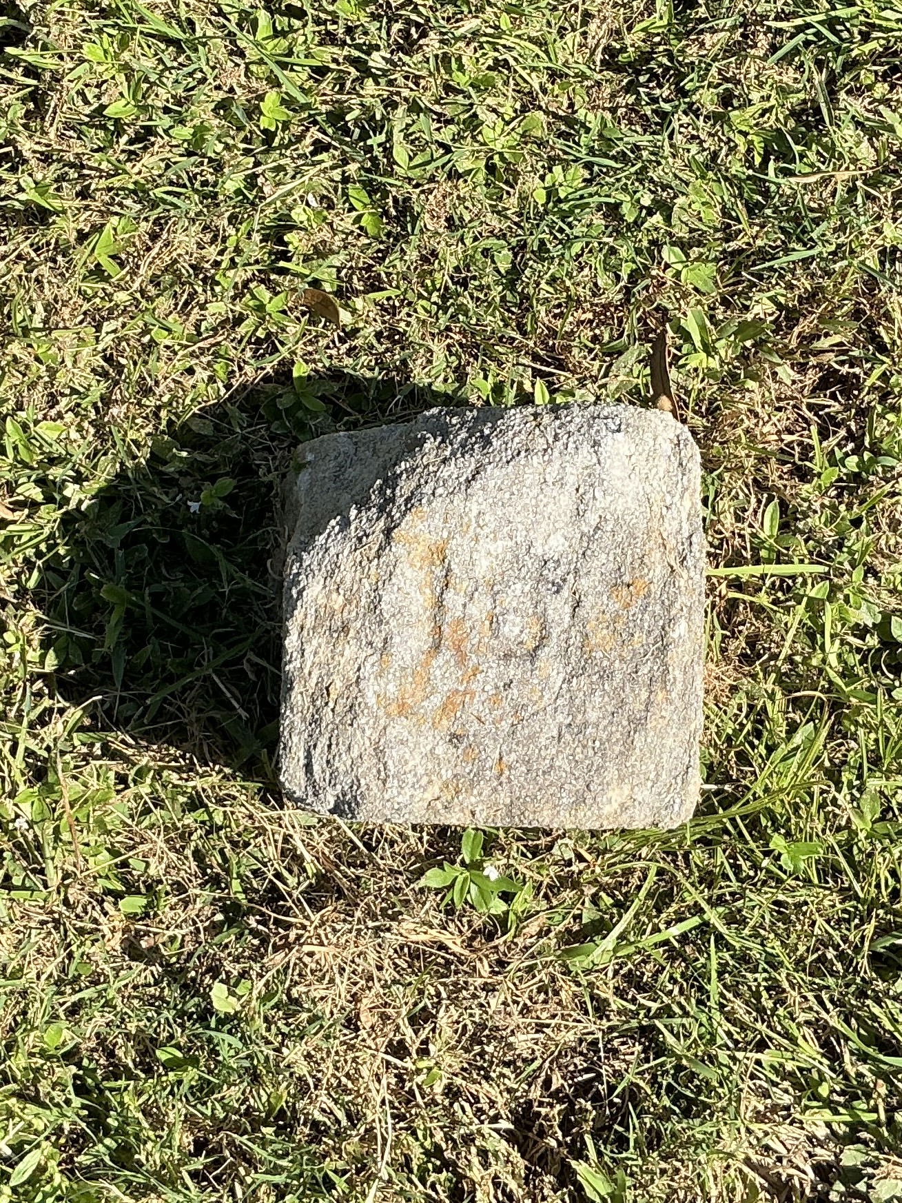 Top of flat marble marker