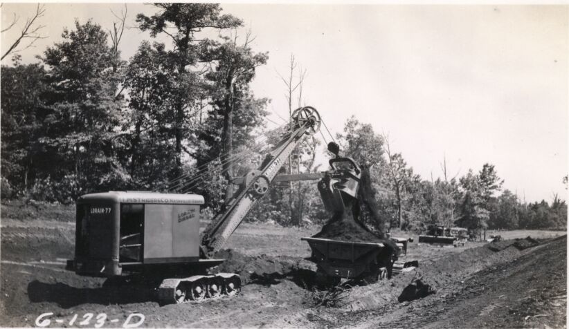 Lorain 77 loading tractor wagon