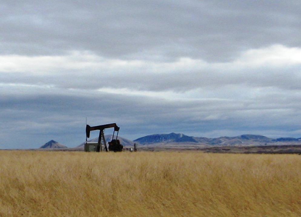 Oil pump near Bear Paw Mountains