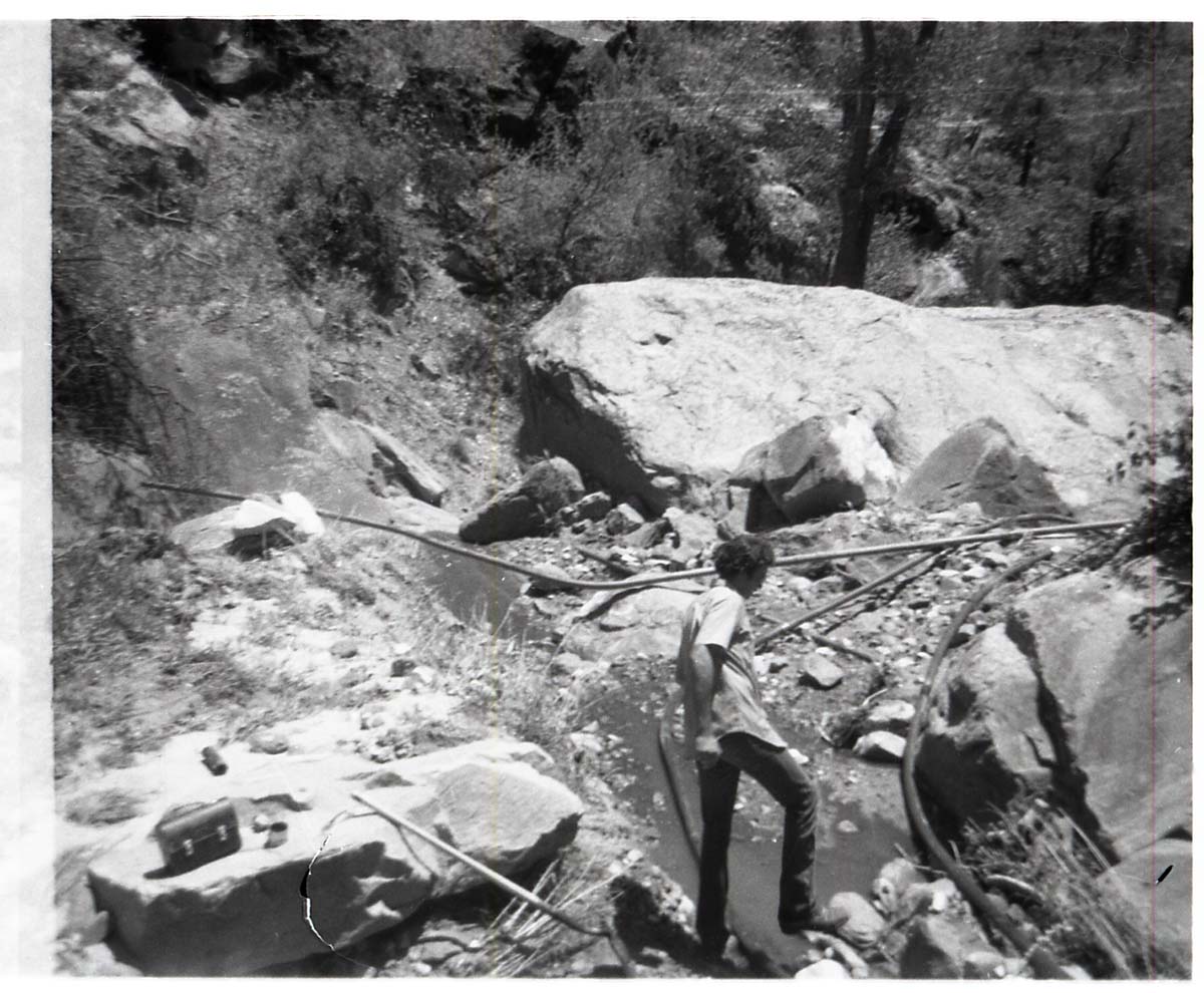 BW photo of a rock slide at the gateway to the narrows.