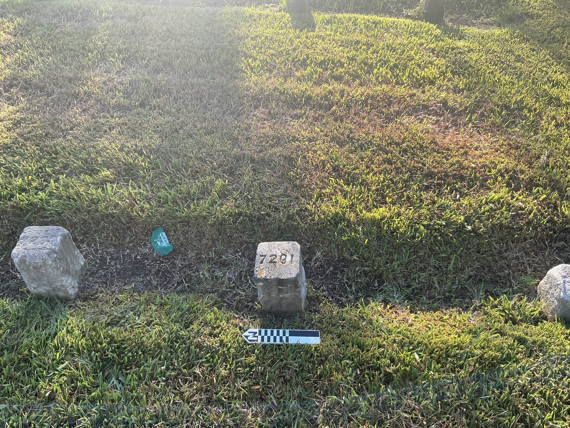 Extra image of flat marble marker