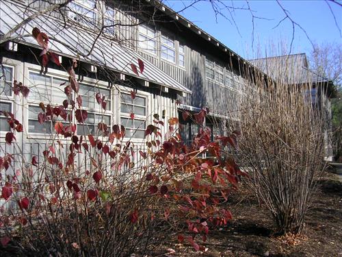 Headquarters building rear at Blue Ridge Parkway in November 2009