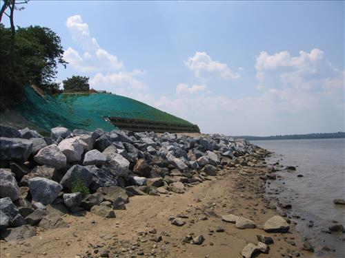 Rehabilitate Shoreline & Seawalls / Bluff Stabilization - Phase I