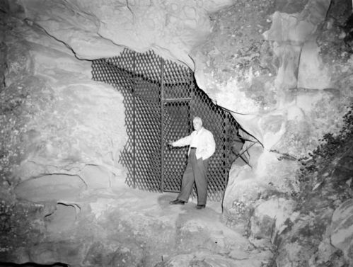 Painted Cave at Santa Barbara County in June 1958