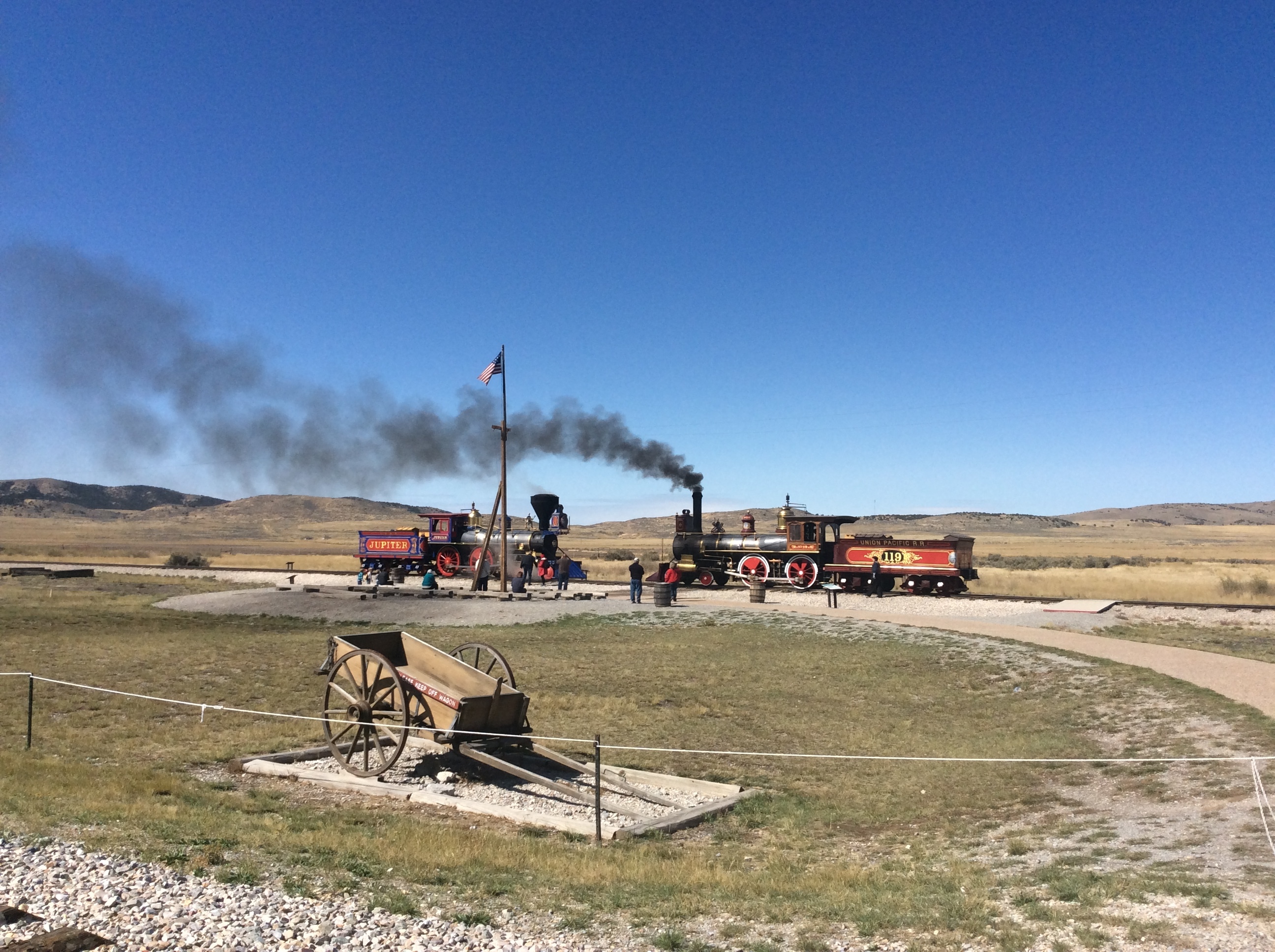 Wide Shot of Jupiter and No. 119