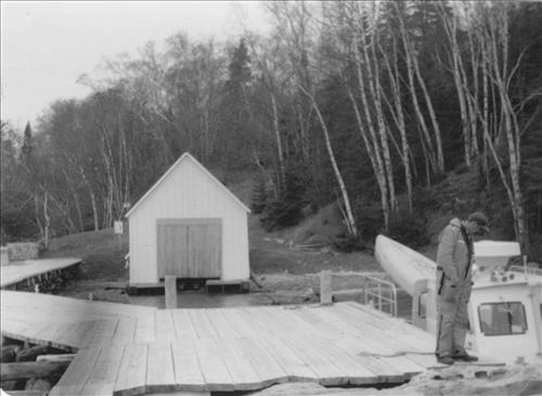 APIS, Devils Island Boathouse