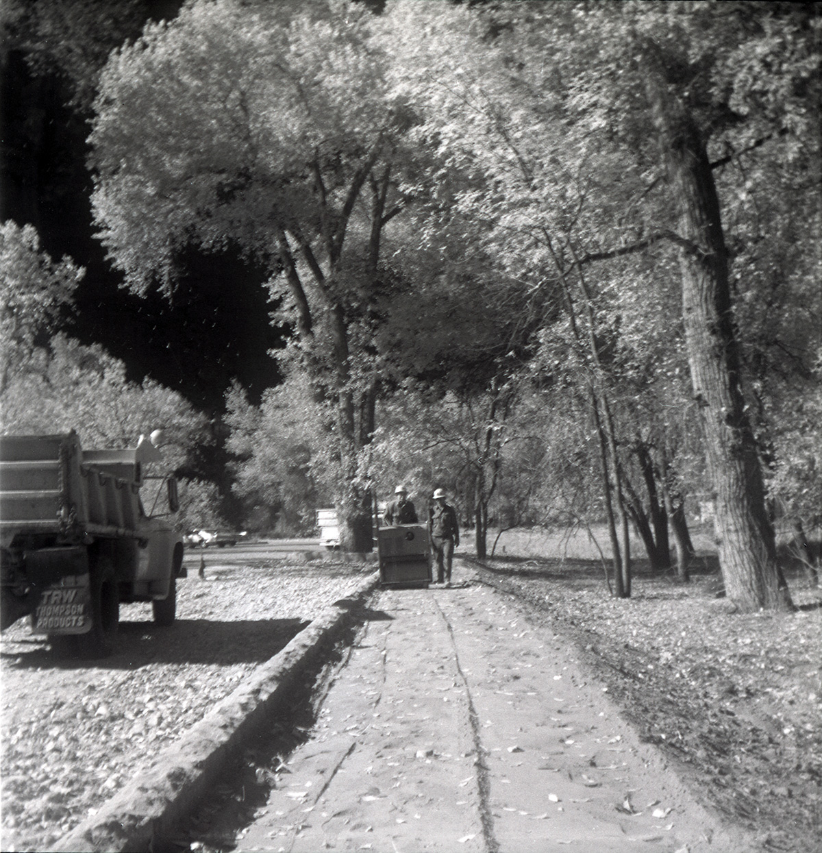 Men working on the road near the Temple of Sinawava.