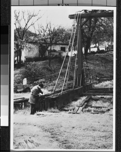 Copy Neg: 1985, Michael Dixon. Y.V.R.R. turntable. Photo thought to have been borrowed from Gordon Chapell Western Region, Historian) for El Portal reconstruction.