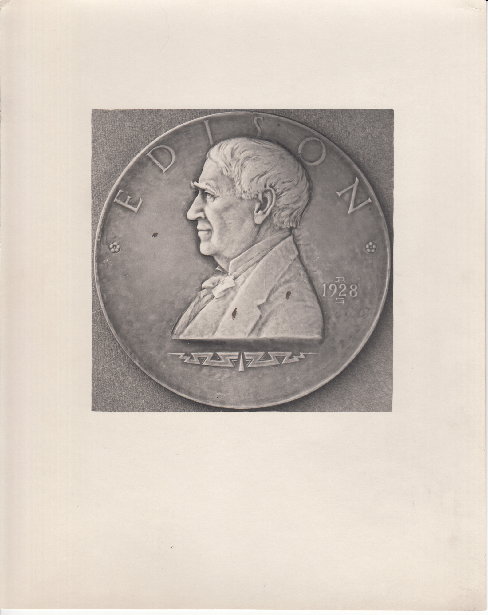 Photo of Congressional Medal. (profile side).