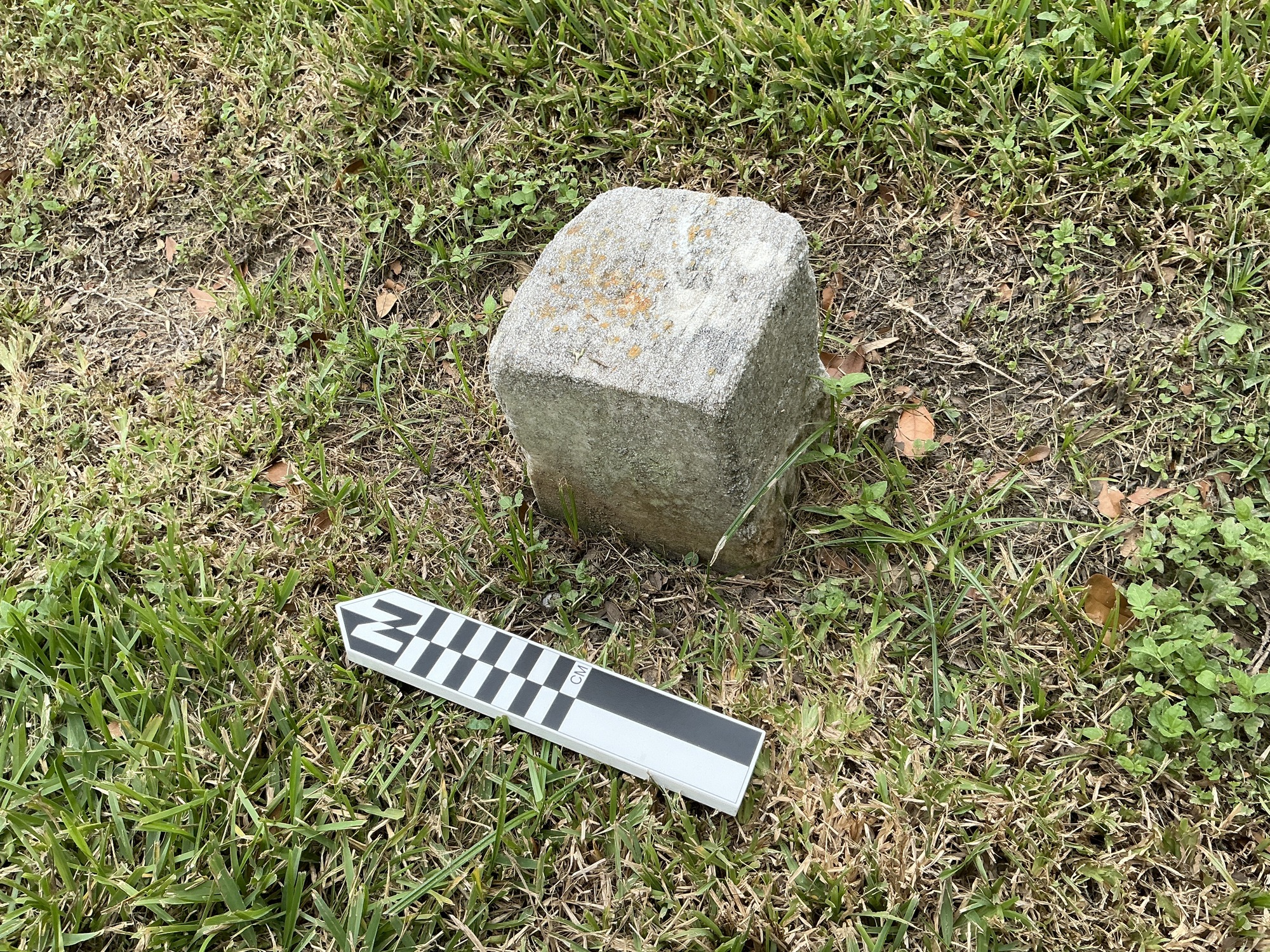 Extra image of flat marble marker