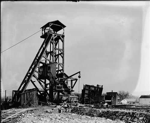 A0735-A0738--Unknown location--Shaft--Wooden Headframe [1909.01.25]