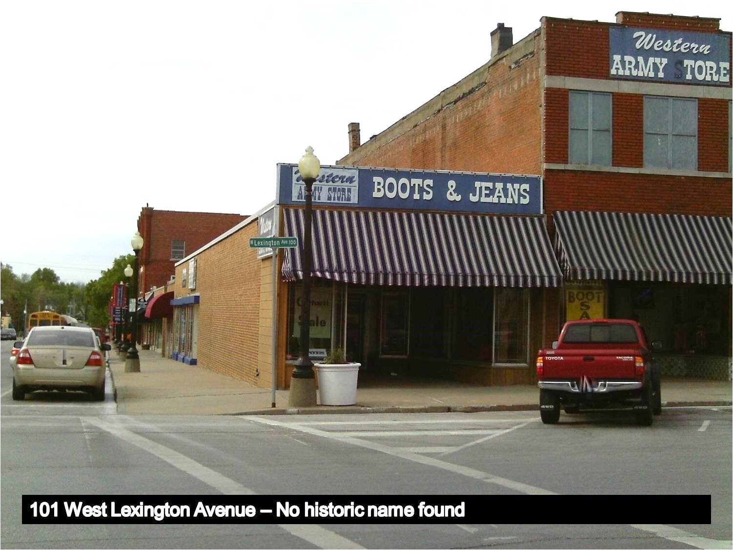 Image of an unnamed Modern-style building.