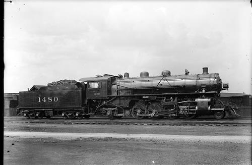 011/001.447--Louisville & Nashville Railroad Locomotives [Group 3]