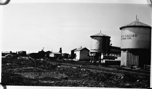 Yosemite Valley railroad. - Roundhouse, maintenance shops