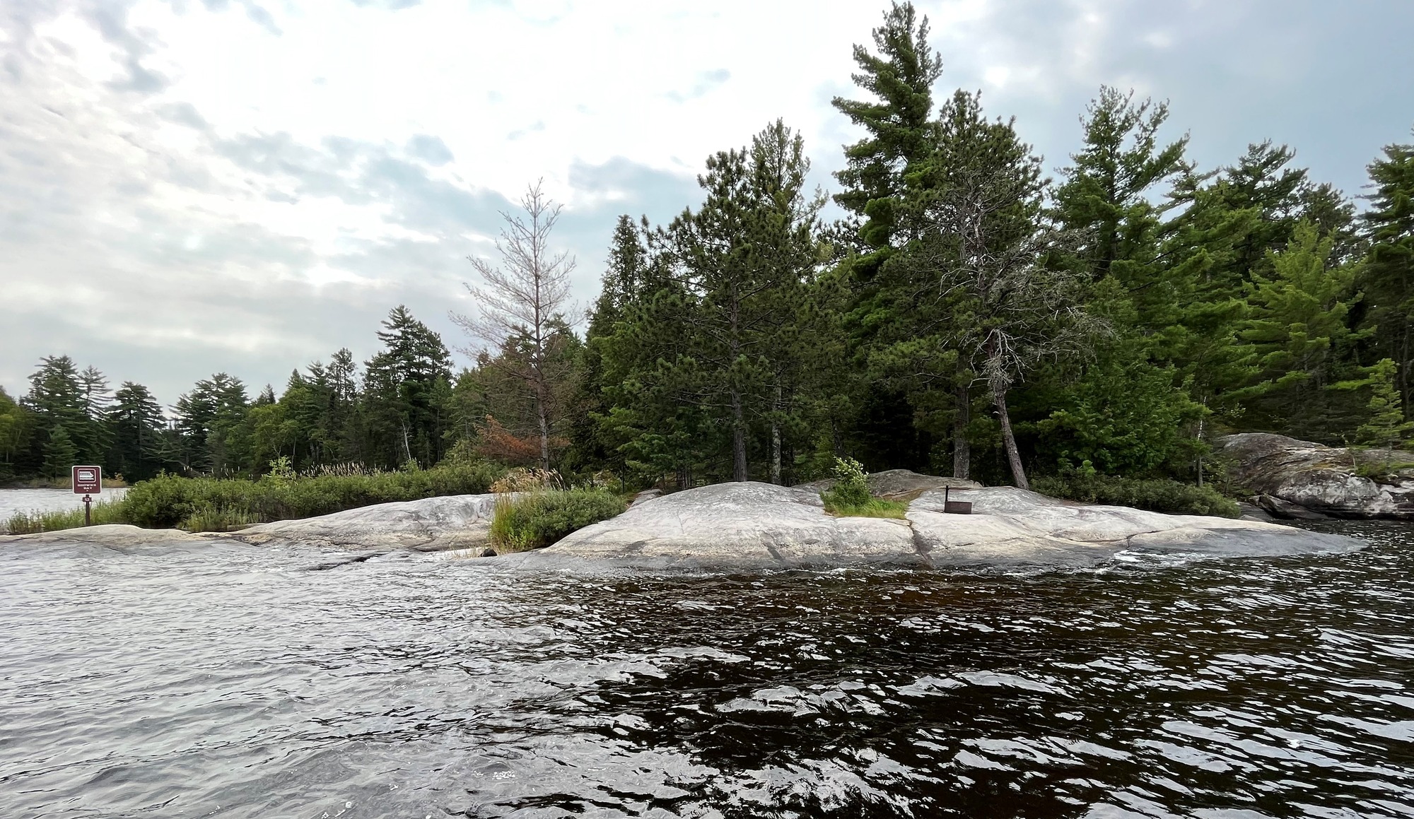 Houseboat Browns Bay at Sand Point Lake, Sand mooring; Browns Bay (S2) From Water