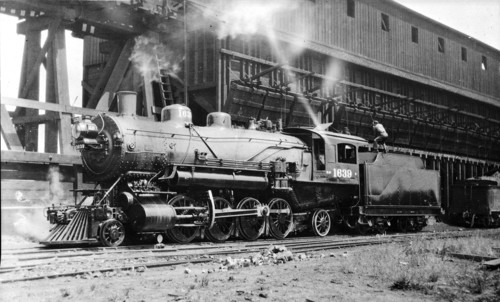 Northern Pacific no. 1639 [2-8-2]