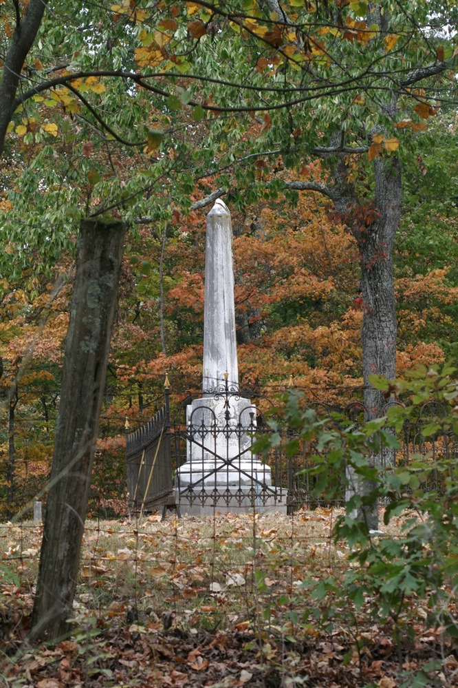 An obelisk in Temple Hill Cemetery in Mammoth Cave National Park