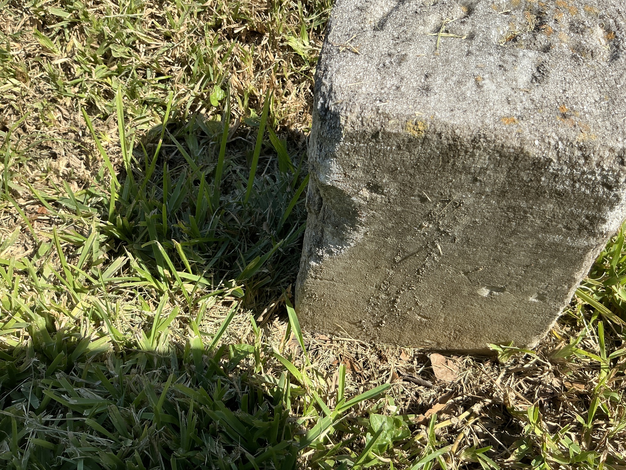 Extra image of flat marble marker