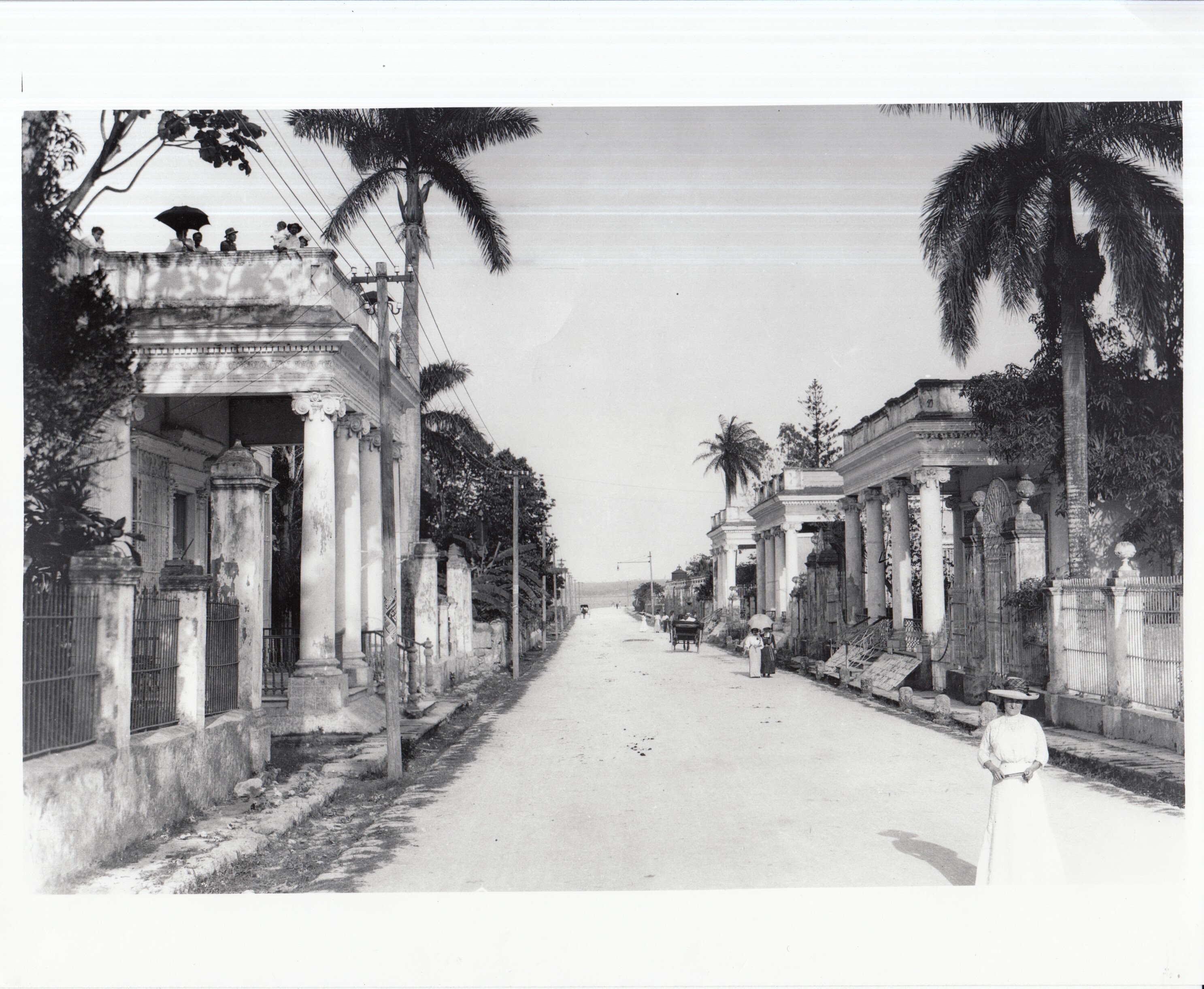 Street near Edison motion picture studio, Havana, Cuba.