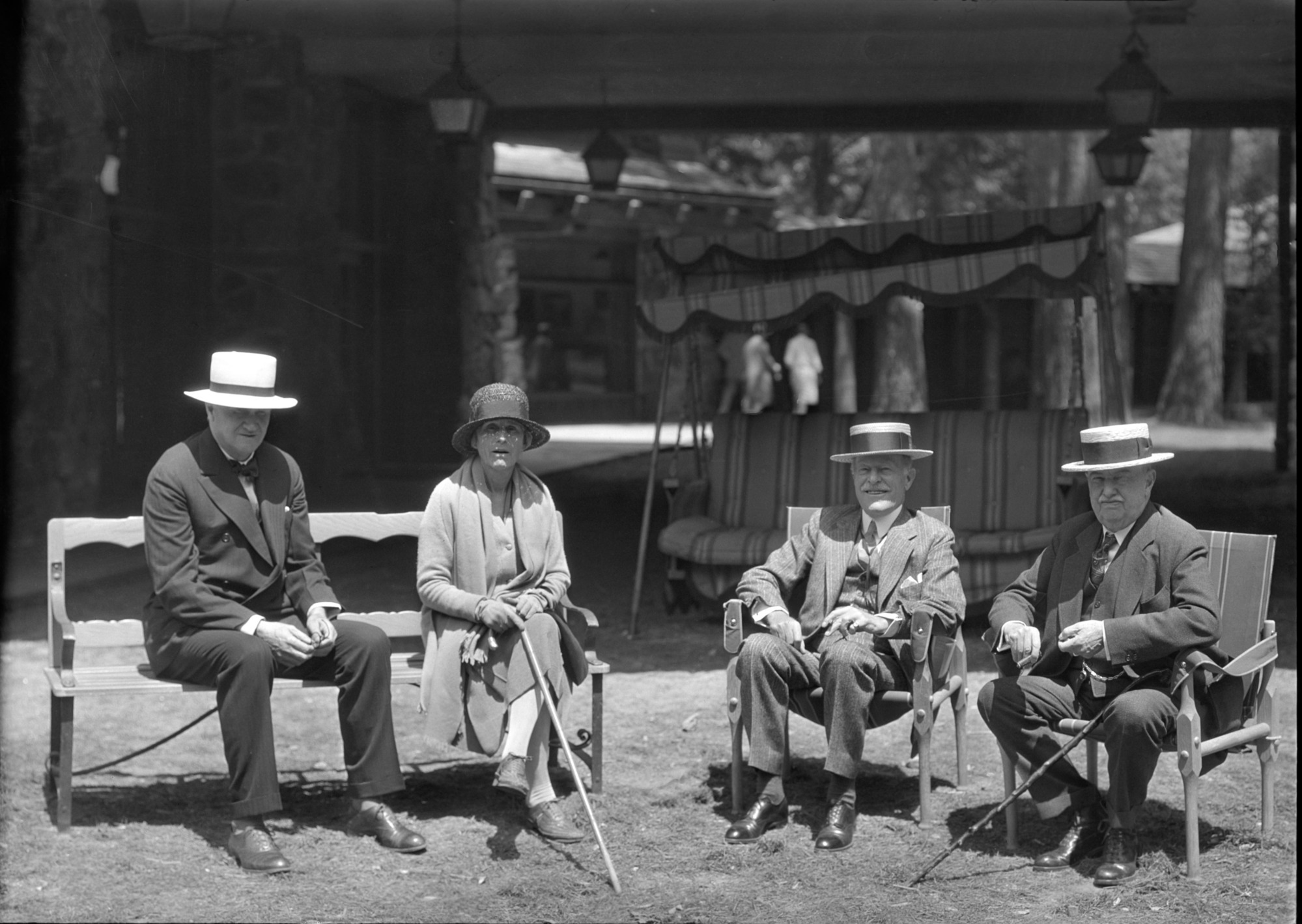 L-R: Mr./Mrs. Leiger Hunt, NY; Robert Hooker; William Fitzhugh, S.F.