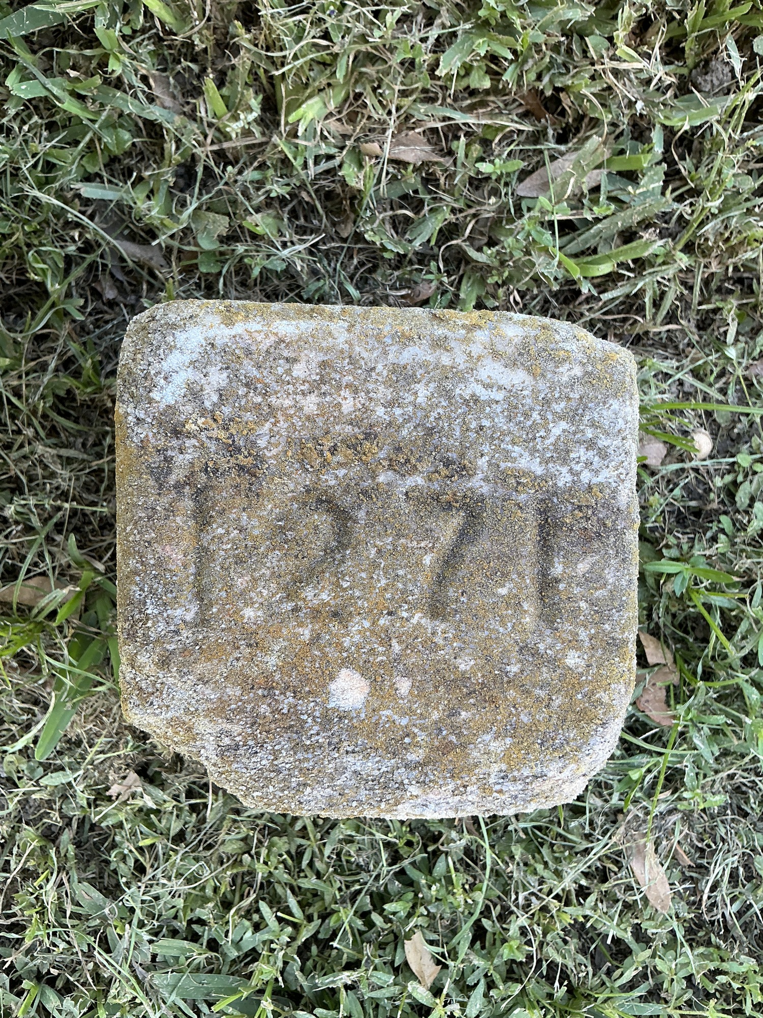 Top of flat marble marker