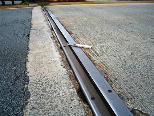 Expansion joint failure at GWMP birge 3300-008P, Donaldson Run, May 2011