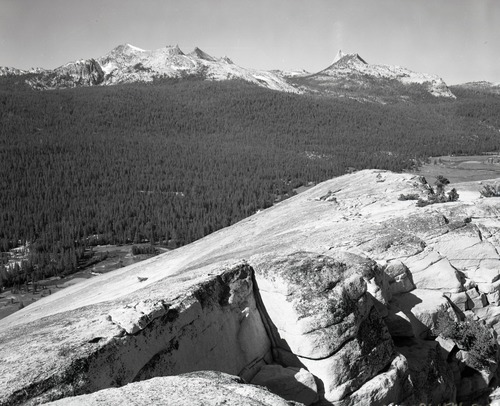 Cathedral Range from Lembert Dome.