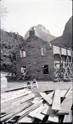 Construction of Oak Creek ranger dormitory.