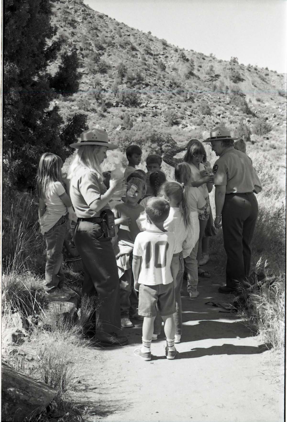 BW Photos of Junior Ranger Activities in Zion.