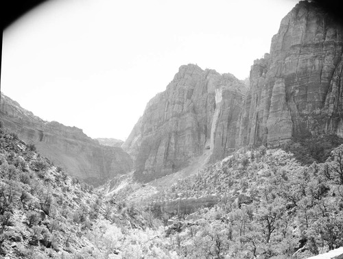 Rock fall on Bridge Mountain near mile-long tunnel.