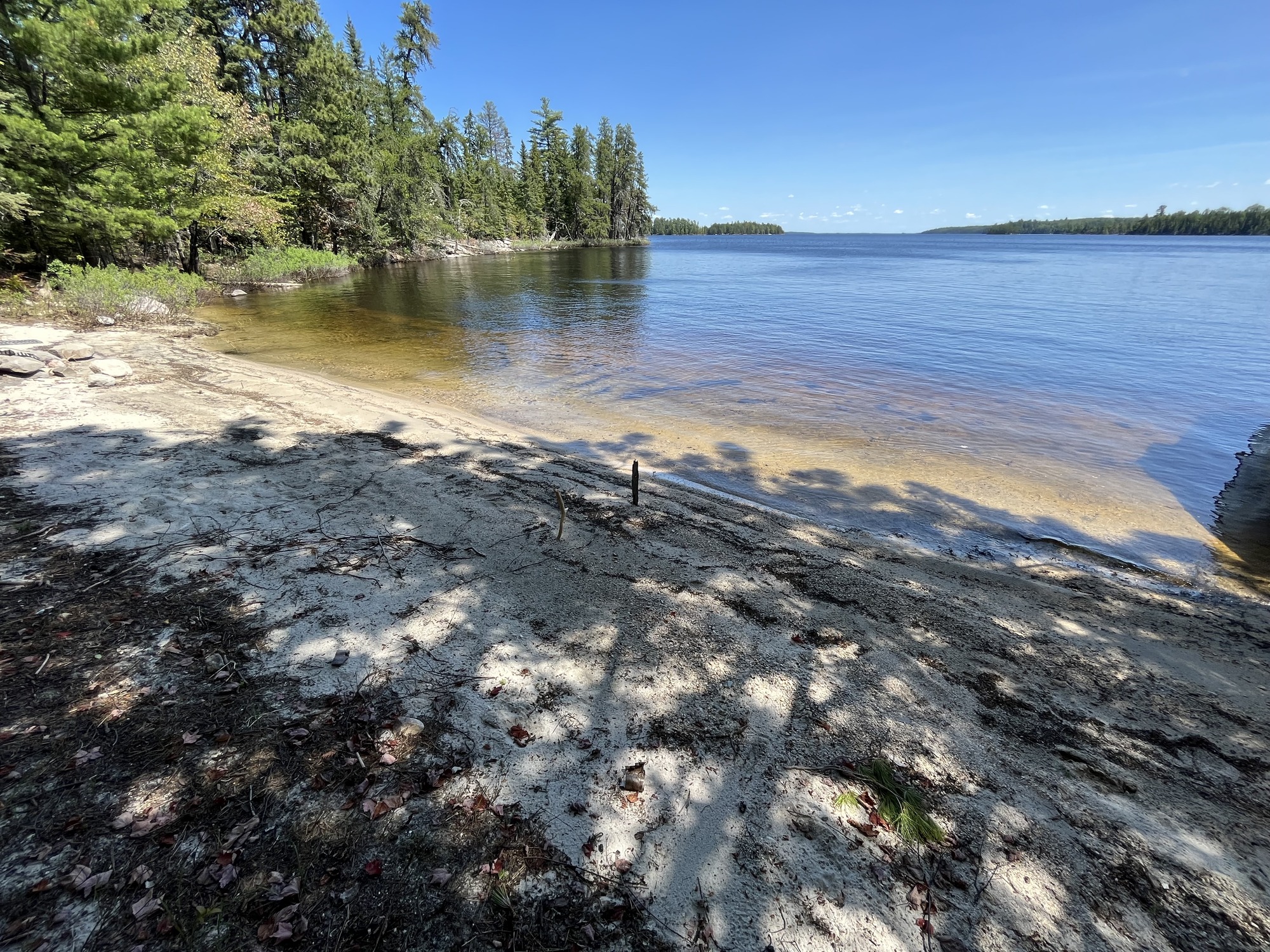 Houseboat Kempton Bay South at Rainy Lake, Sand mooring; Shore Out
