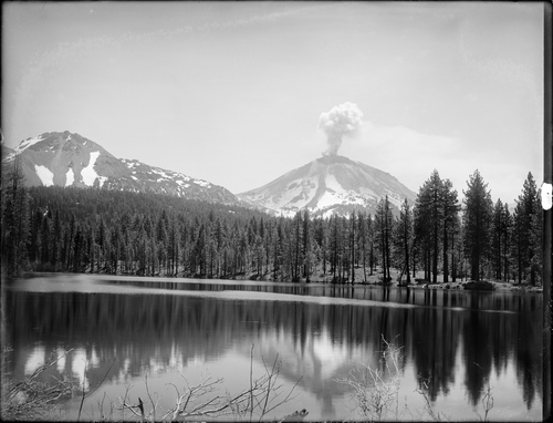 Lassen Eruption from Manzanita Lake