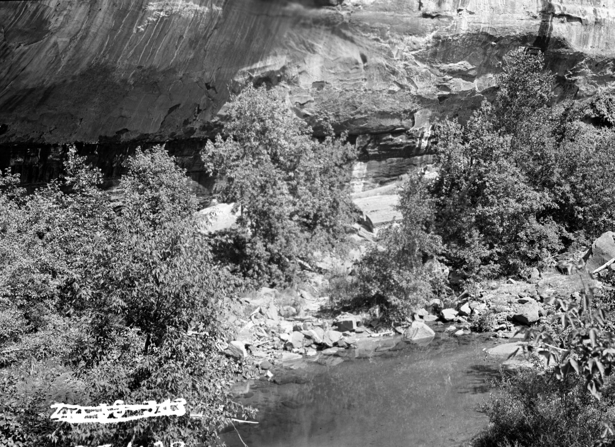 Lower Emerald Pools.